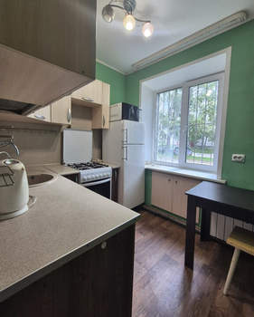 2-к квартира, вторичка, 41м2, 1/4 этаж