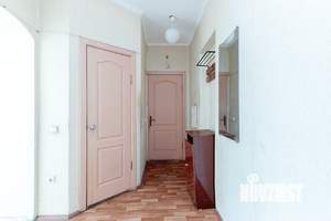 2-к квартира, вторичка, 43м2, 1/4 этаж