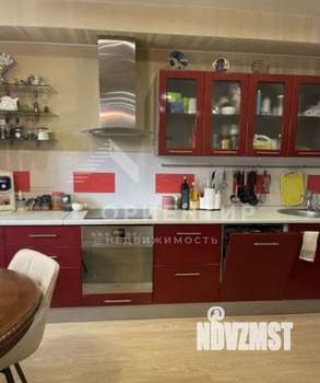 3-к квартира, вторичка, 100м2, 2/9 этаж