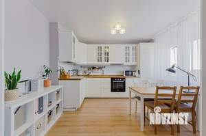 2-к квартира, вторичка, 65м2, 10/17 этаж