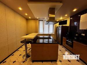 2-к квартира, вторичка, 82м2, 3/10 этаж