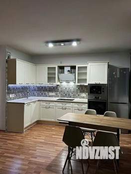 2-к квартира, вторичка, 63м2, 10/28 этаж