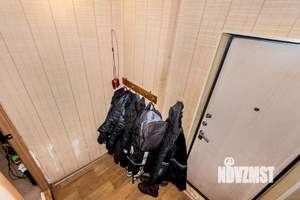 2-к квартира, вторичка, 37м2, 1/9 этаж