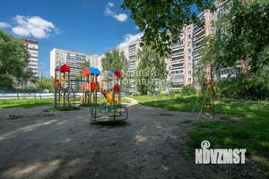 2-к квартира, вторичка, 42м2, 1/9 этаж