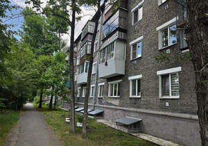 2-к квартира, вторичка, 39м2, 1/4 этаж