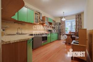 2-к квартира, вторичка, 68м2, 1/9 этаж