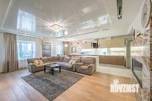 4-к квартира, вторичка, 131м2, 6/10 этаж