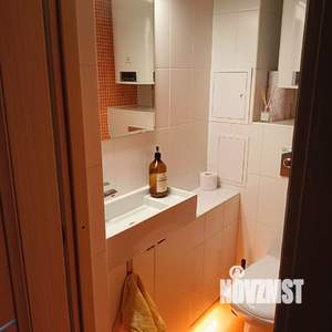 2-к квартира, вторичка, 62м2, 1/10 этаж