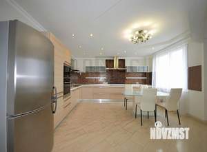 3-к квартира, вторичка, 136м2, 21/25 этаж