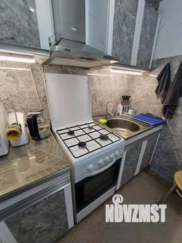 2-к квартира, вторичка, 42м2, 1/4 этаж