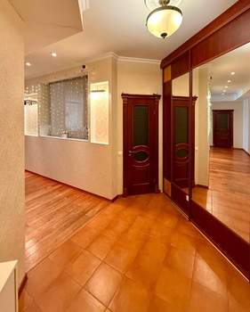 3-к квартира, вторичка, 153м2, 8/8 этаж