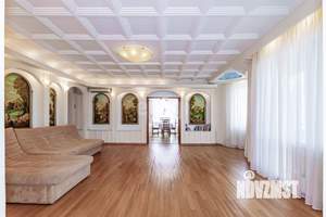 4-к квартира, вторичка, 143м2, 2/6 этаж