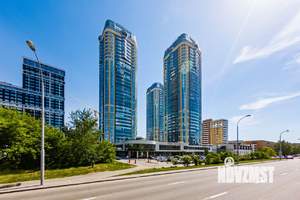 3-к квартира, вторичка, 123м2, 33/37 этаж
