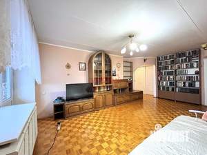 4-к квартира, вторичка, 74м2, 8/10 этаж