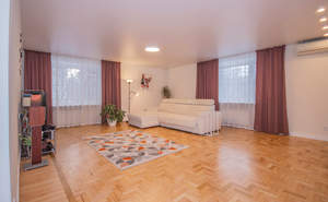 3-к квартира, вторичка, 144м2, 1/5 этаж