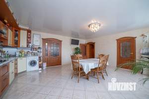 5-к квартира, вторичка, 202м2, 8/9 этаж