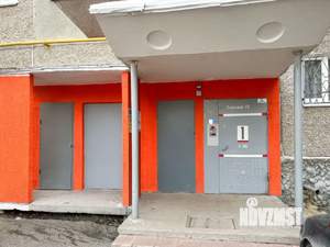 2-к квартира, вторичка, 37м2, 1/9 этаж