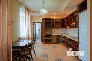 3-к квартира, вторичка, 118м2, 3/12 этаж