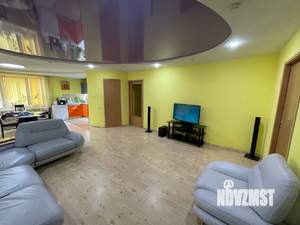 4-к квартира, вторичка, 156м2, 13/18 этаж