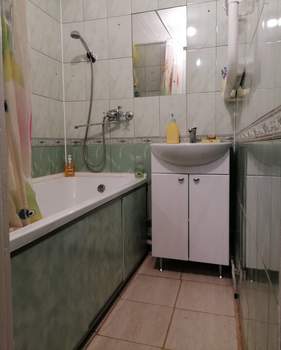 2-к квартира, вторичка, 42м2, 1/9 этаж