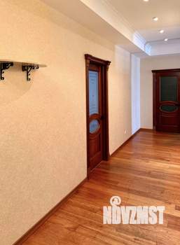 4-к квартира, вторичка, 153м2, 8/8 этаж