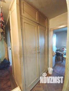 3-к квартира, вторичка, 58м2, 8/9 этаж