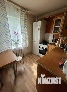 2-к квартира, вторичка, 37м2, 1/5 этаж