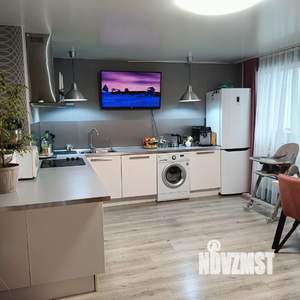 2-к квартира, вторичка, 62м2, 1/10 этаж