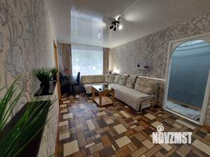 2-к квартира, вторичка, 42м2, 1/4 этаж