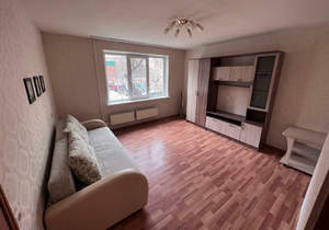 2-к квартира, вторичка, 42м2, 1/9 этаж