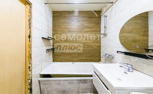 2-к квартира, вторичка, 43м2, 1/4 этаж