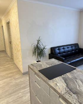 3-к квартира, вторичка, 82м2, 2/35 этаж