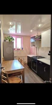 3-к квартира, вторичка, 58м2, 9/9 этаж