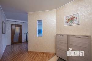 4-к квартира, вторичка, 76м2, 1/5 этаж