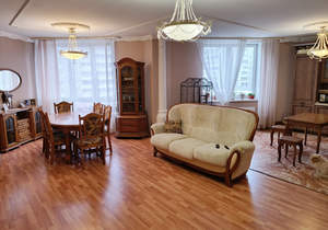 4-к квартира, вторичка, 130м2, 4/25 этаж