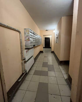 1-к квартира, вторичка, 42м2, 1/10 этаж