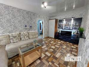 2-к квартира, вторичка, 42м2, 1/4 этаж