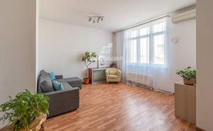 2-к квартира, вторичка, 84м2, 7/16 этаж