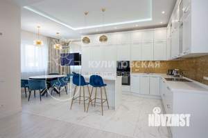 3-к квартира, вторичка, 141м2, 3/17 этаж