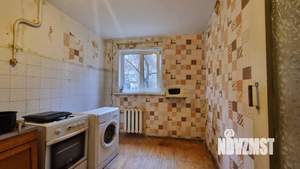 2-к квартира, вторичка, 42м2, 1/9 этаж