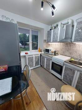 2-к квартира, вторичка, 42м2, 1/4 этаж