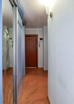 3-к квартира, вторичка, 58м2, 8/9 этаж