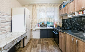 2-к квартира, вторичка, 43м2, 1/4 этаж