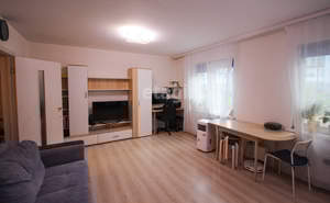 2-к квартира, вторичка, 60м2, 1/5 этаж
