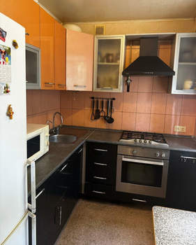 2-к квартира, вторичка, 39м2, 1/4 этаж