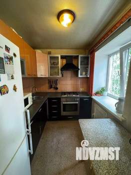 2-к квартира, вторичка, 39м2, 1/4 этаж