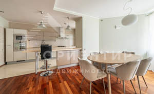 4-к квартира, вторичка, 163м2, 6/10 этаж
