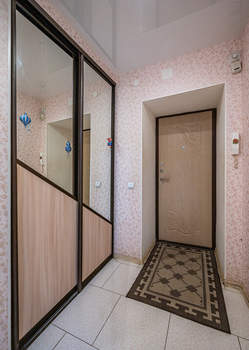 2-к квартира, вторичка, 60м2, 1/9 этаж