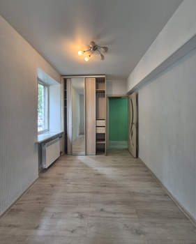 2-к квартира, вторичка, 41м2, 1/4 этаж