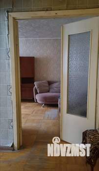 2-к квартира, вторичка, 42м2, 1/9 этаж